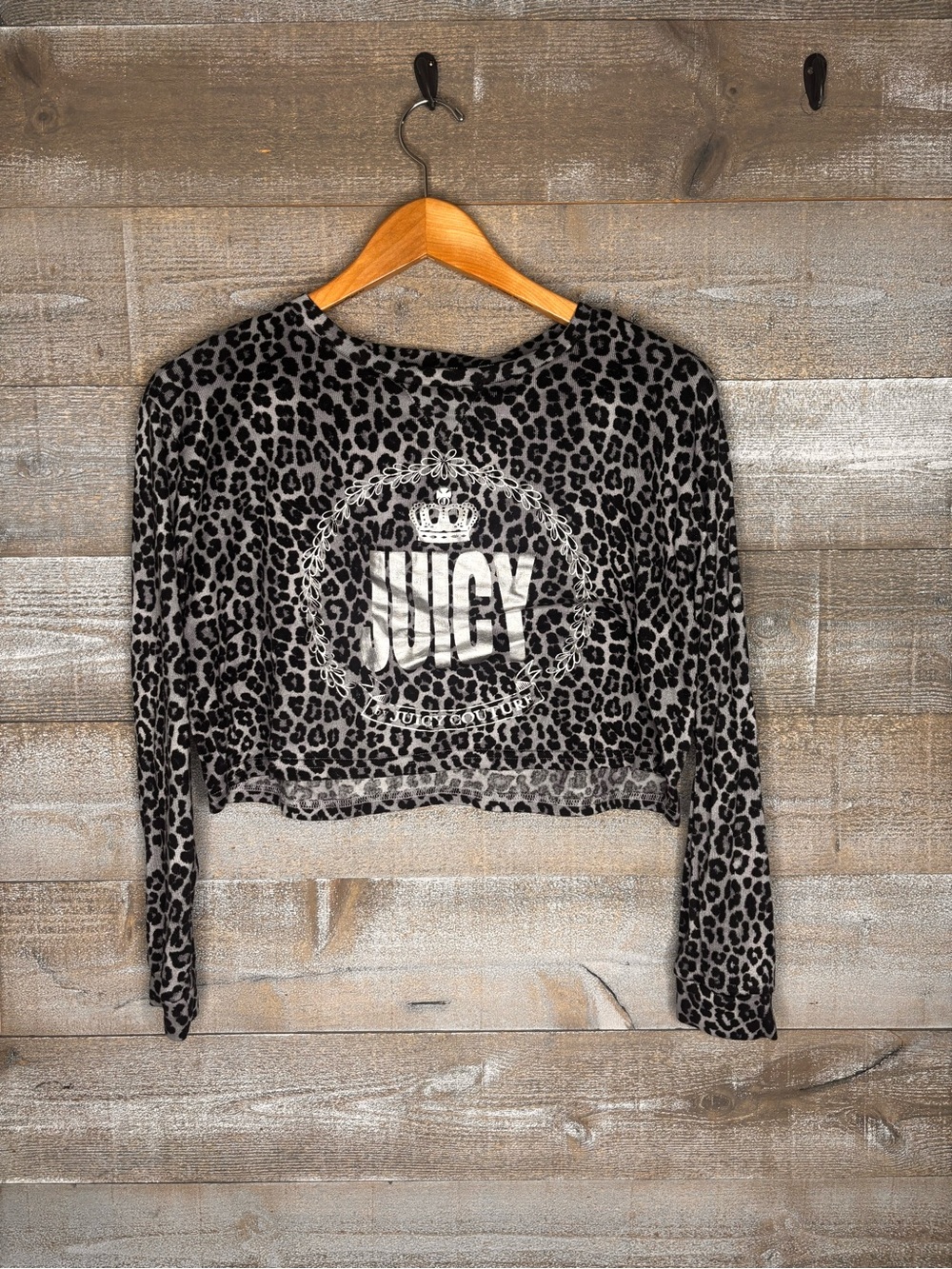 Juicy Couture M Gray metallic Leopard Print Cropped Long-Sleeve Top
